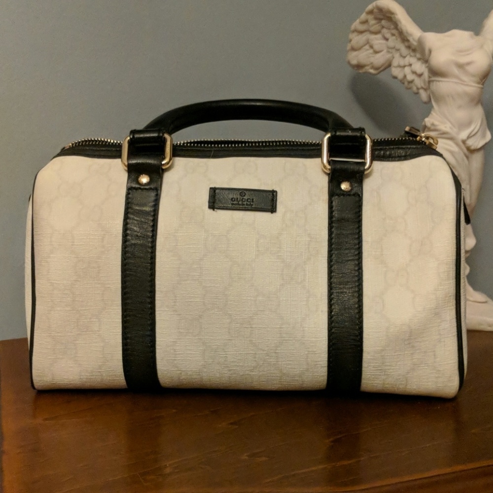 Authentic Vintage white Gucci Boston Mini Joy bag